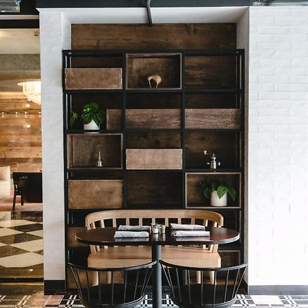 Bobby Hotel Нашвил Екстериор снимка