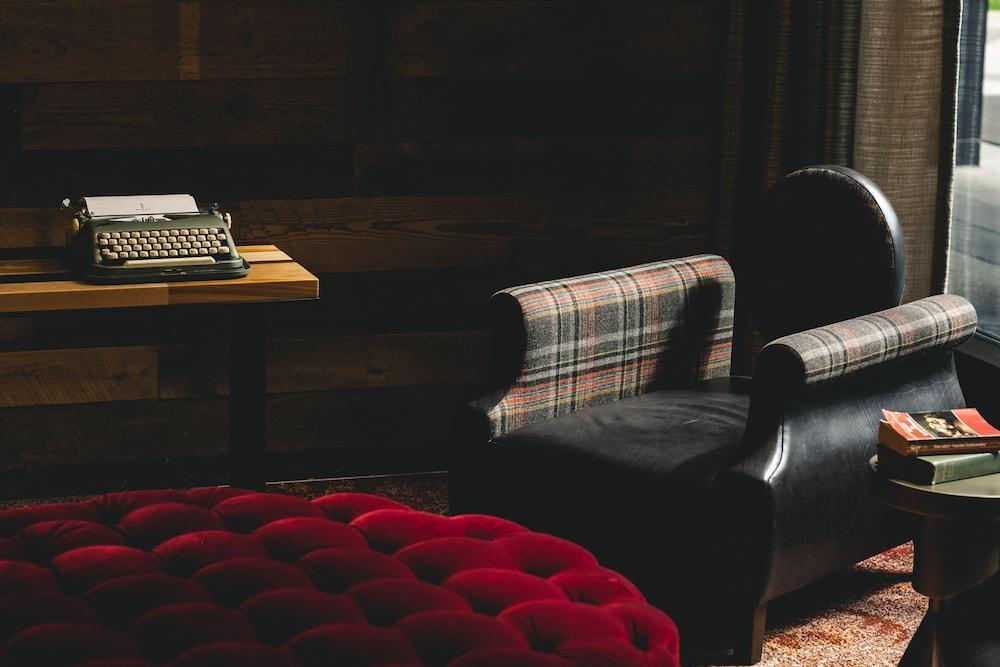 Bobby Hotel Нашвил Екстериор снимка